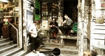 Bluegrass Band in the Laneways of Melbourne