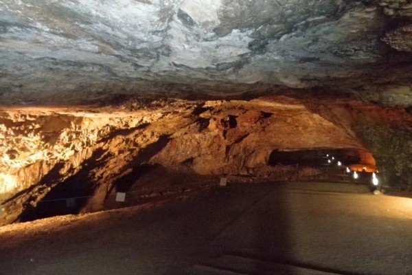 Zedekiahs Cave