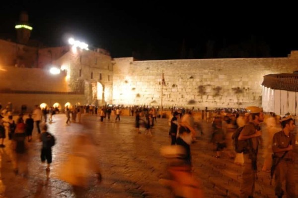 Kotel night