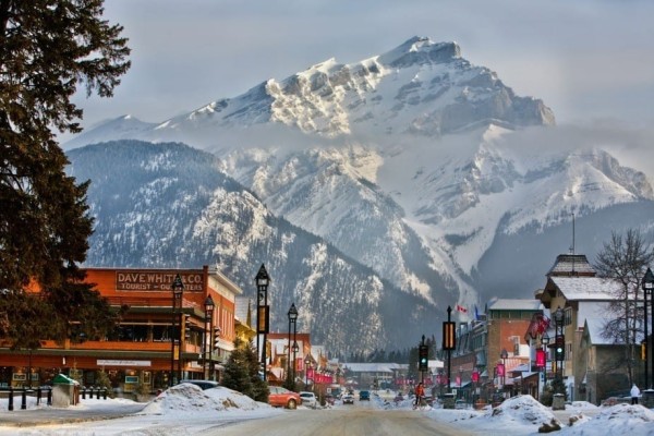 Banff Lake Louise Tourism/Paul Zizka