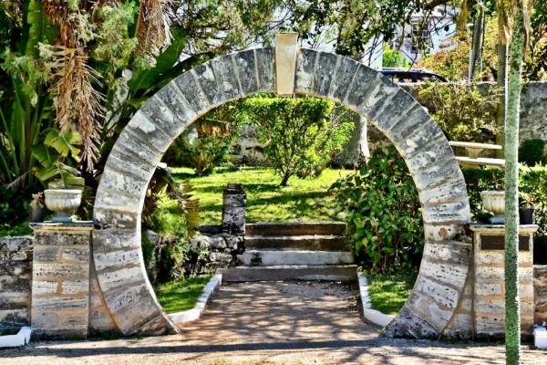 moon gate