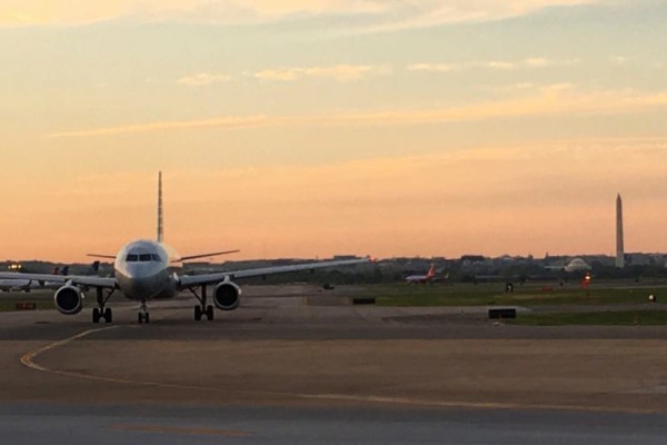 Airplane DC National Airport