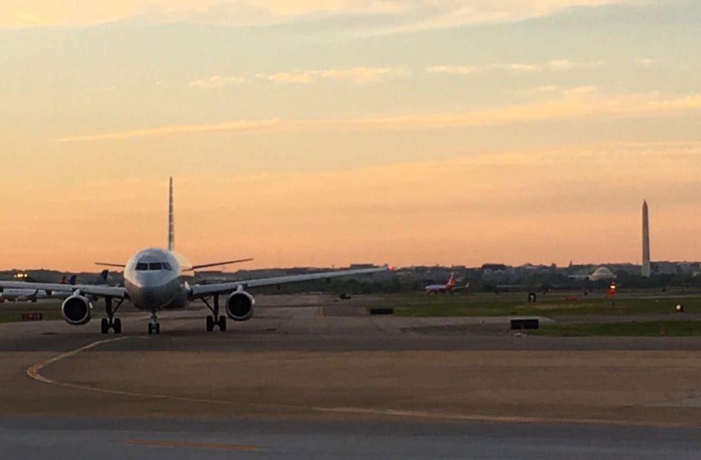 Airplane DC National Airport