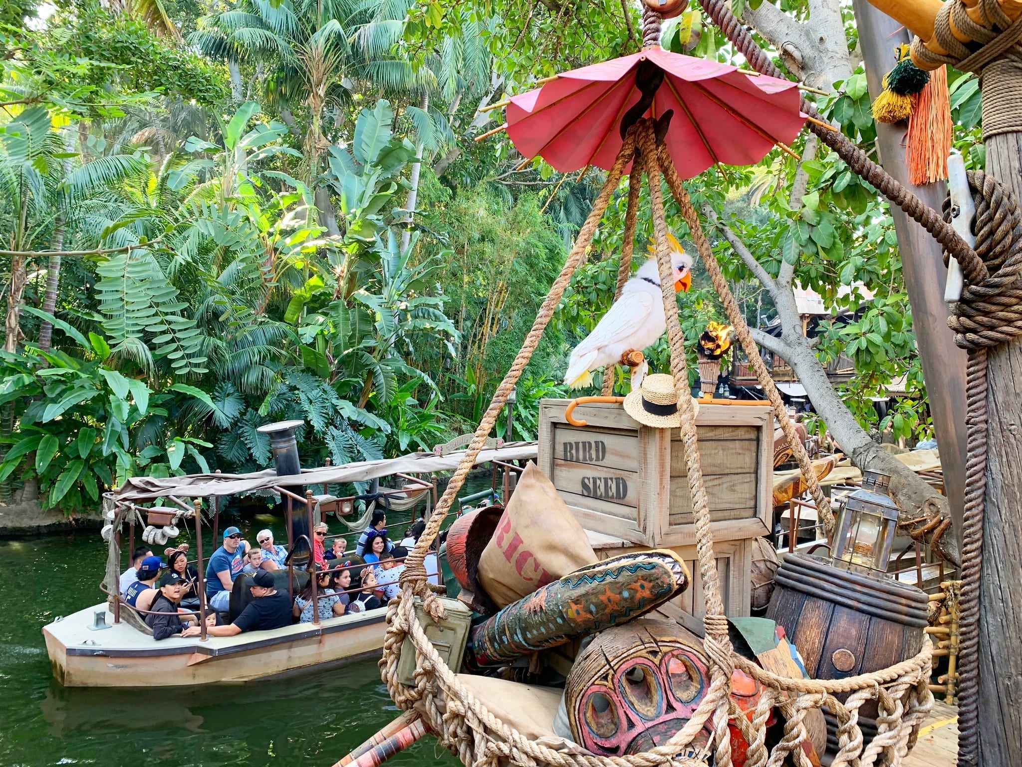 Brief Look at the New Tropical Hideaway in Disneyland